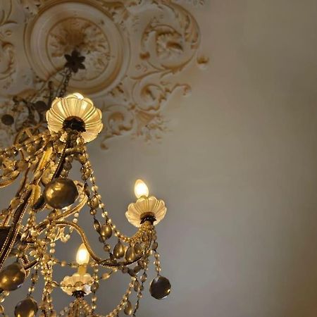 Retroetnea - Appartamento In Centro Storico - Con Camere Comunicanti Κατάνια Εξωτερικό φωτογραφία